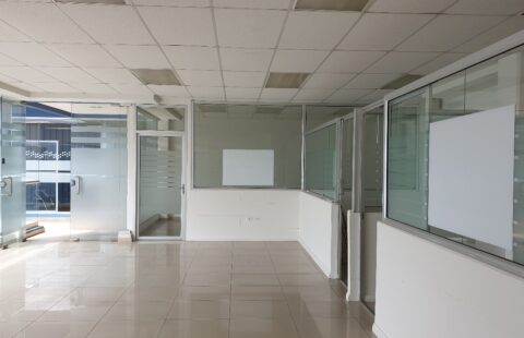 Local para oficina en alquiler #459
