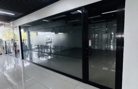 Locales comerciales en alquiler #387